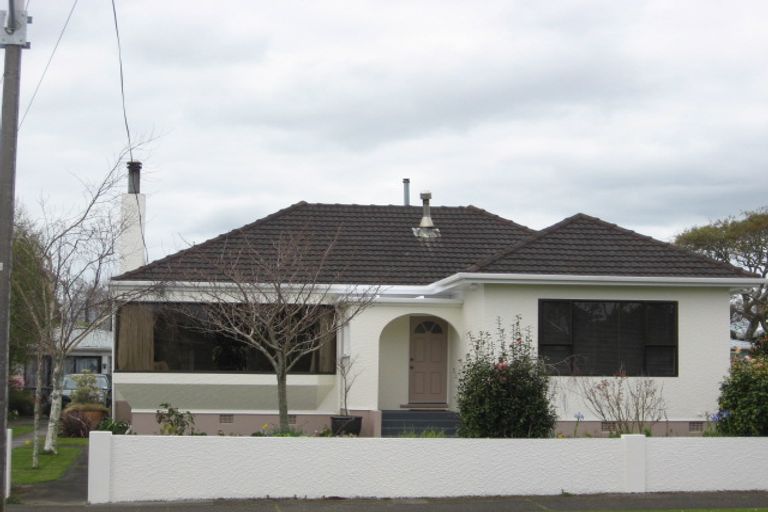 Photo of property in 27 Waimea Street, Westown, New Plymouth, 4310