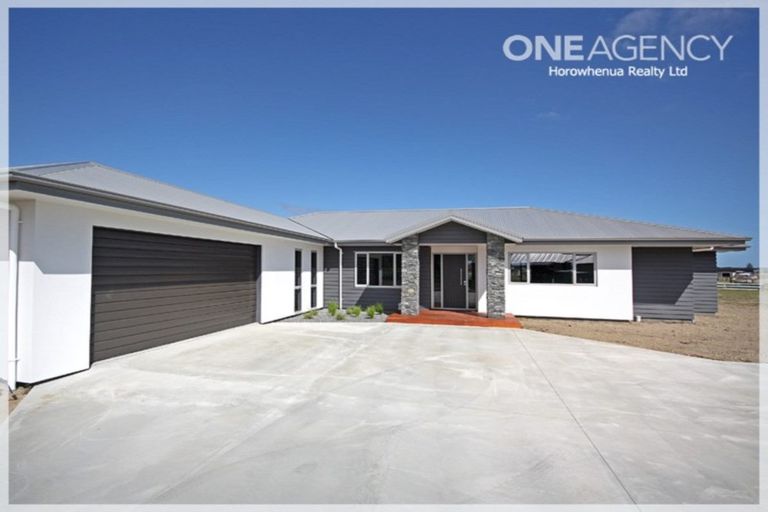 Photo of property in 17 Carex Grove, Foxton Beach, Foxton, 4815