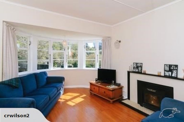 Photo of property in 84 Norton Park Grove, Waterloo, Lower Hutt, 5011