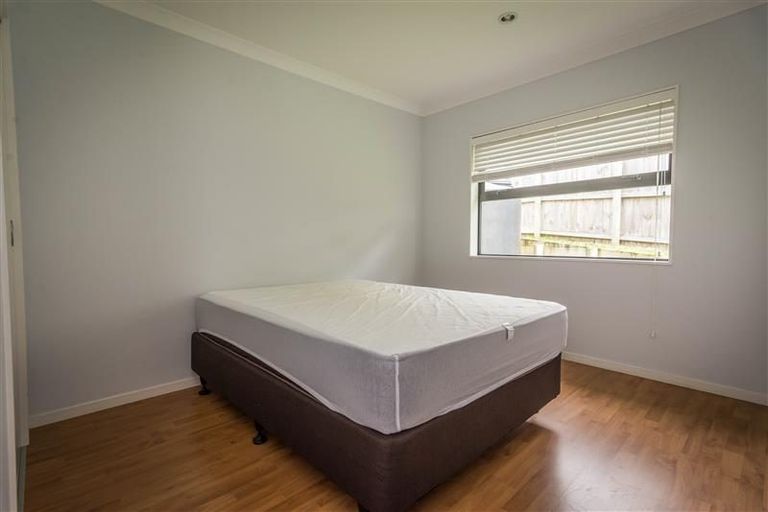 Photo of property in 1 Harding Avenue, Te Atatu South, Auckland, 0610