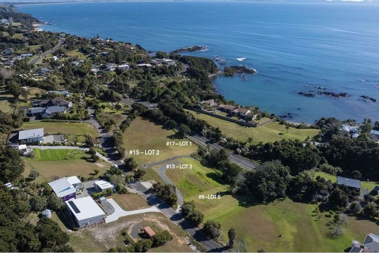 Photo of property in 13 Coachmans Way, Cable Bay, 0420