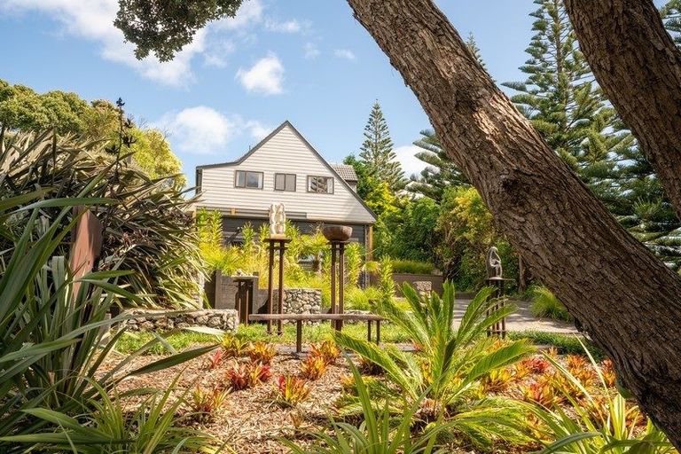 Photo of property in 9 Wharemauku Road, Raumati Beach, Paraparaumu, 5032