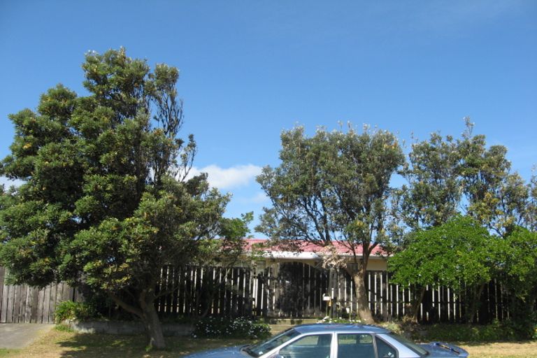 Photo of property in 3 Tregenna Street, Castlecliff, Whanganui, 4501