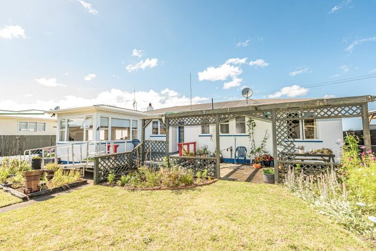 Photo of property in 118 Puriri Street, Gonville, Whanganui, 4501
