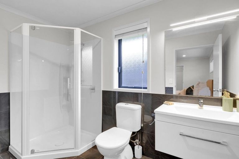 Photo of property in 266 Dixon Road, Fitzroy, Hamilton, 3206