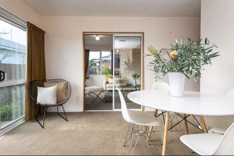 Photo of property in 1/5 Broadbent Street, Riccarton, Christchurch, 8041