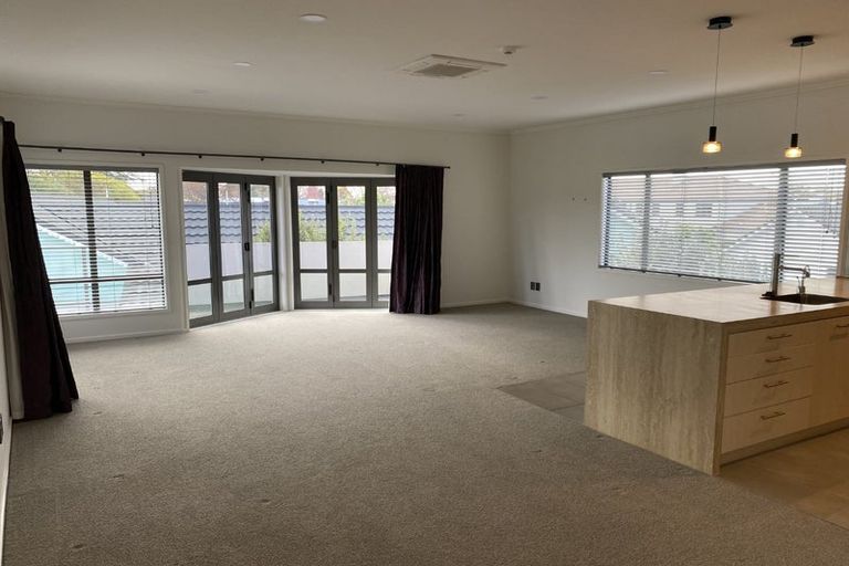 Photo of property in 2/19 Havelock Road, Havelock North, 4130