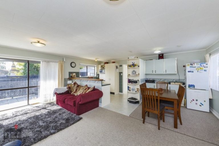 Photo of property in 6 Apollo Parade, Milson, Palmerston North, 4414