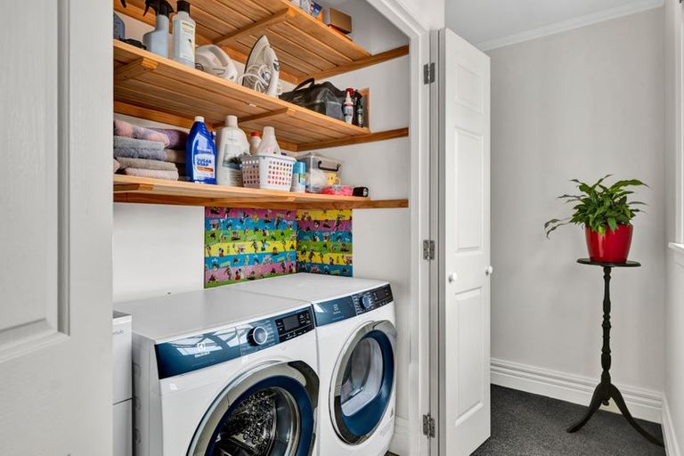 Photo of property in 336 South Road, Hawera, 4610