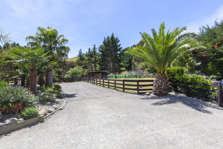 Photo of property in 105 Waterfall Road, Paraparaumu, 5032