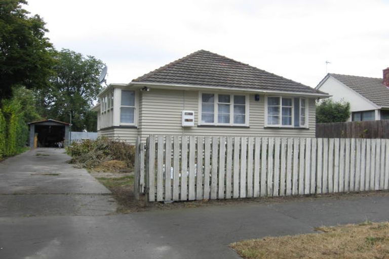 Photo of property in 8 Ballantyne Avenue, Upper Riccarton, Christchurch, 8041