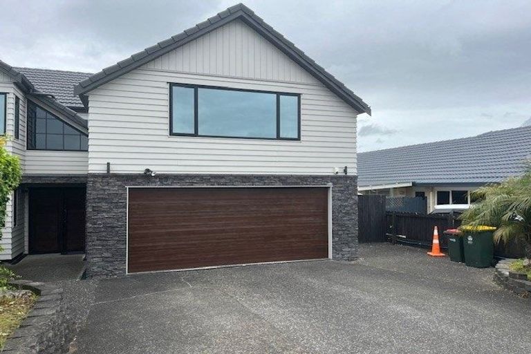 Photo of property in 62 Somerville Road, Shelly Park, Auckland, 2014