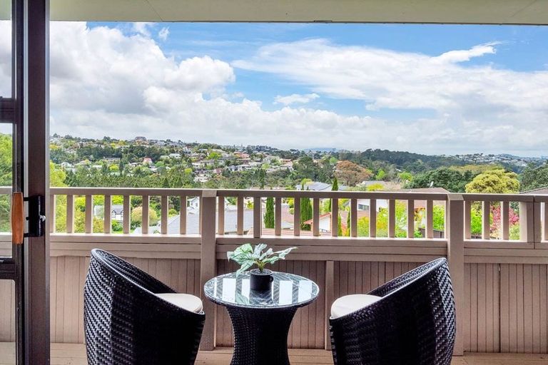 Photo of property in 155 Chelsea View Drive, Chatswood, Auckland, 0626