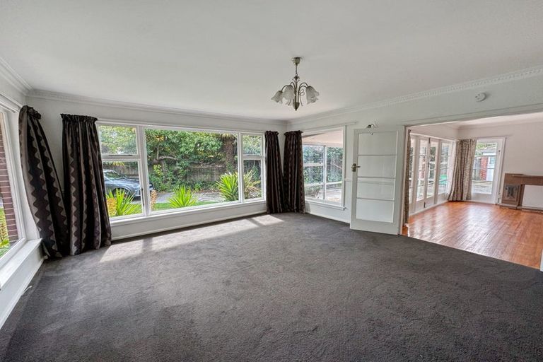Photo of property in 33 Joyce Crescent, Ilam, Christchurch, 8041