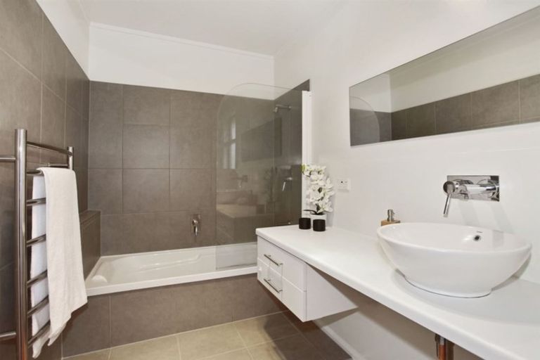 Photo of property in 15 Uxbridge Street, Northcote, Christchurch, 8052