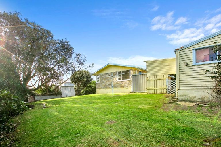 Photo of property in 2 Tohu Place, Spotswood, New Plymouth, 4310