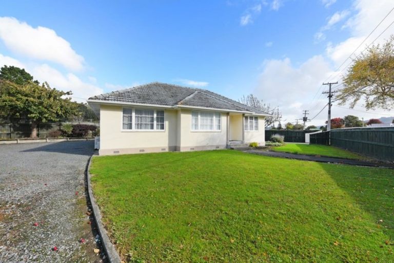 Photo of property in 27 Maclean Street, Wallaceville, Upper Hutt, 5018