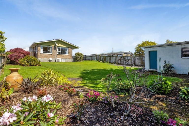 Photo of property in 37 Clifton Drive, Waitara, 4320