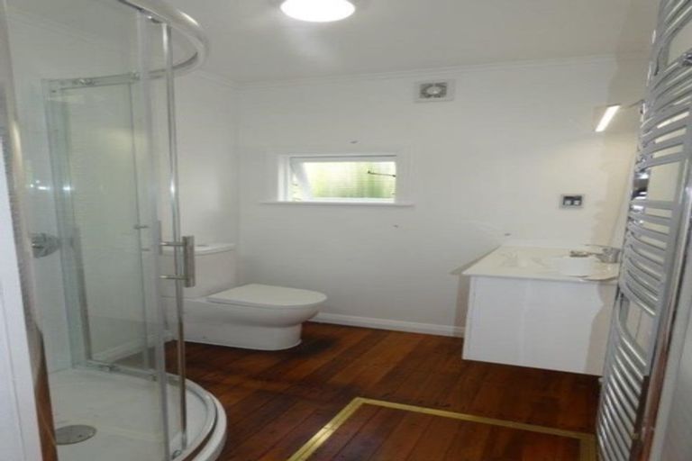 Photo of property in 93 Karori Road, Karori, Wellington, 6012