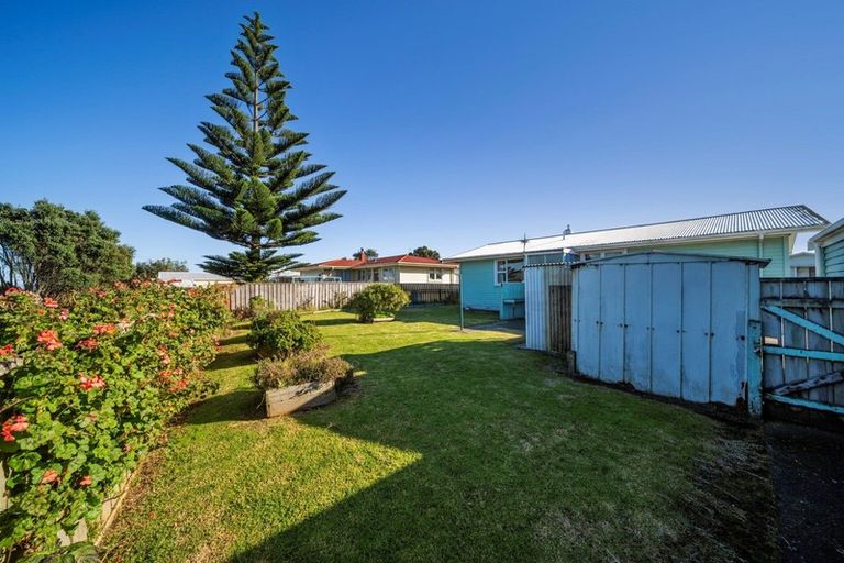 Photo of property in 10 Tohu Place, Spotswood, New Plymouth, 4310