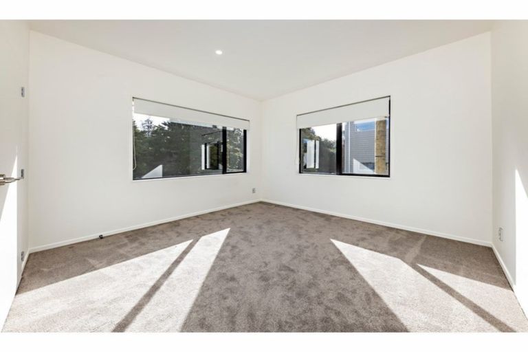 Photo of property in 40 Dawood Place, The Gardens, Auckland, 2105