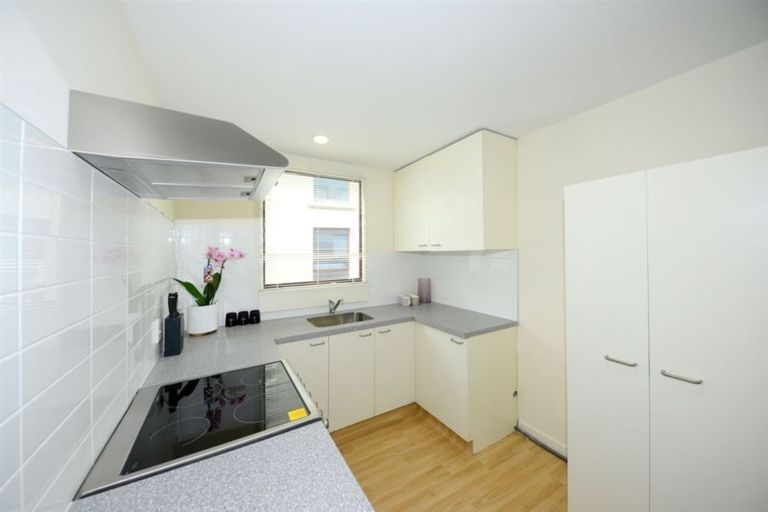 Photo of property in 8/16 Derby Street, St Albans, Christchurch, 8014