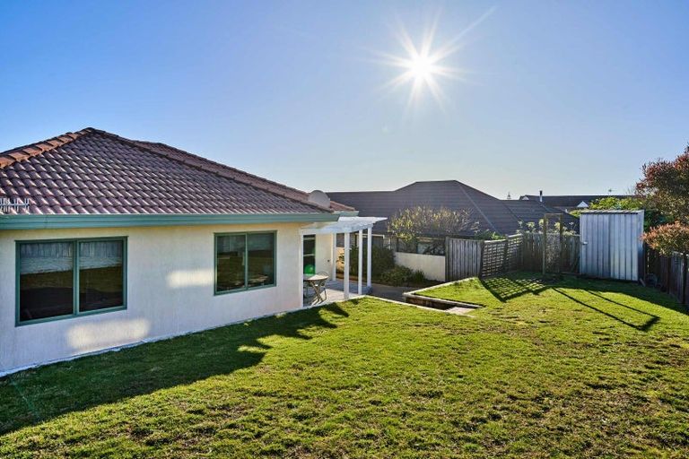 Photo of property in 11 Major Durie Place, Waikanae Beach, Waikanae, 5036
