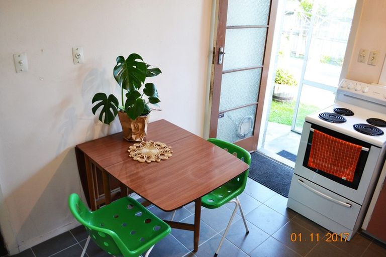 Photo of property in 2/17 Waimairi Road, Upper Riccarton, Christchurch, 8041