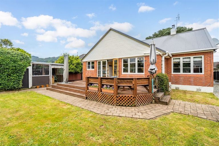 Photo of property in 43 Thornycroft Avenue, Epuni, Lower Hutt, 5011