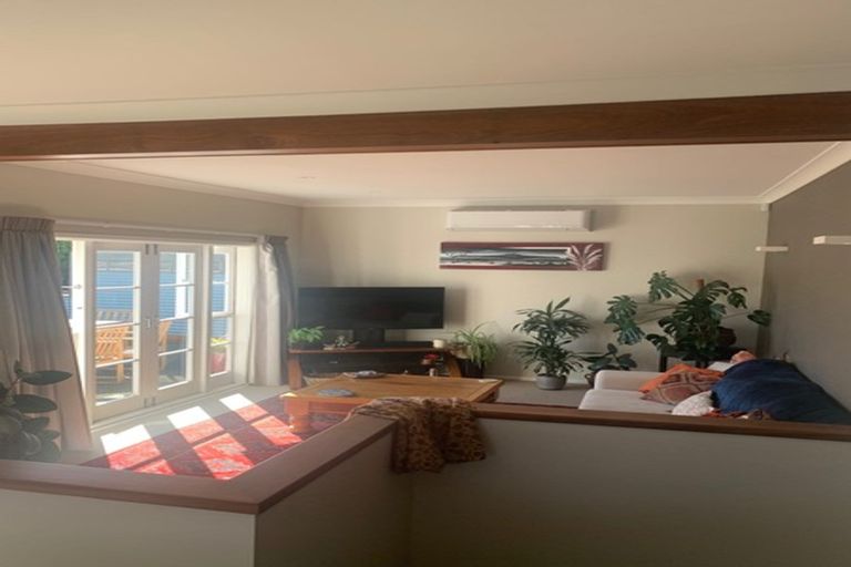 Photo of property in 6 Hindmarsh Street, Johnsonville, Wellington, 6037