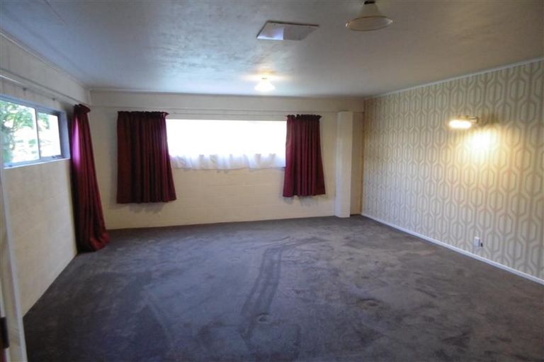 Photo of property in 21 Tiromoana Crescent, Bell Block, New Plymouth, 4312