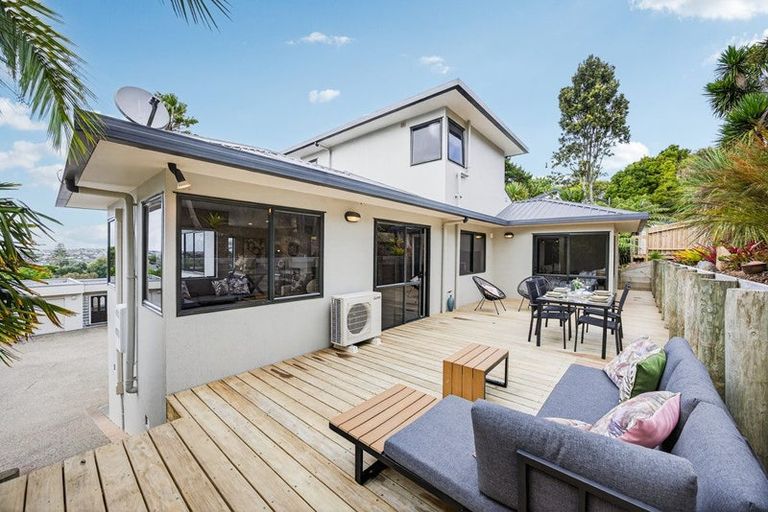 Photo of property in 1/70b Carlisle Road, Browns Bay, Auckland, 0632