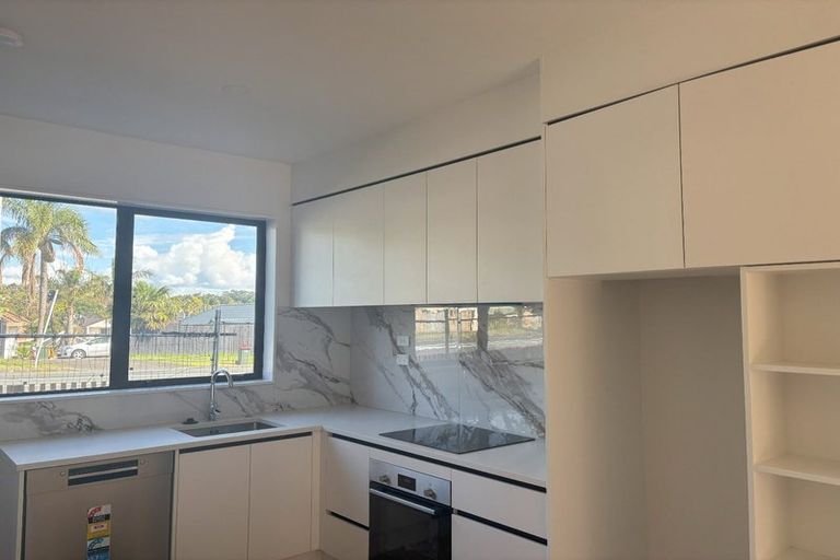 Photo of property in 1/800 Chapel Road, Northpark, Auckland, 2016