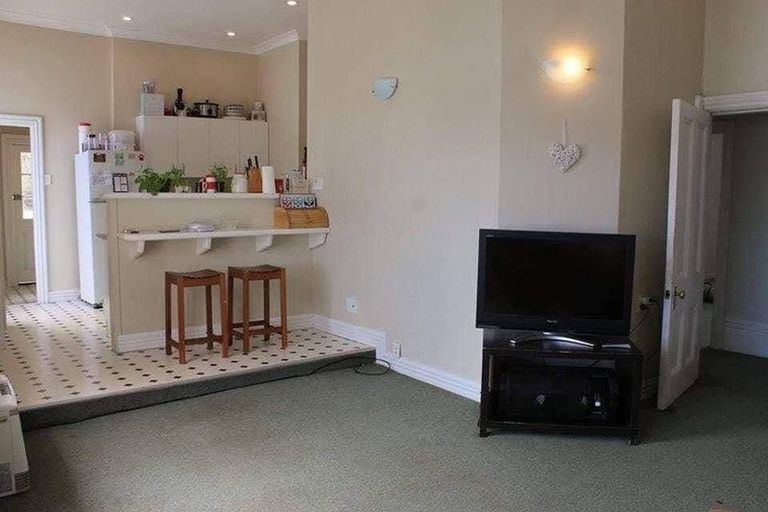 Photo of property in 3 Mckenzie Terrace, Te Aro, Wellington, 6011