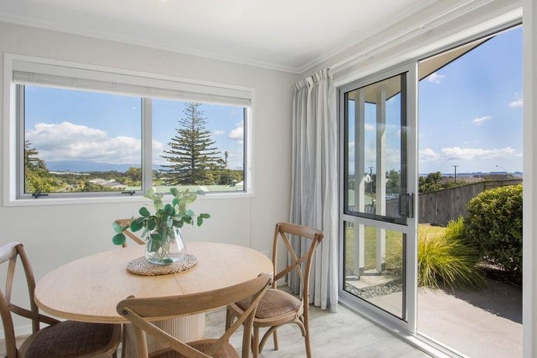 Photo of property in 19 Te Kaka Place, Omokoroa, 3114