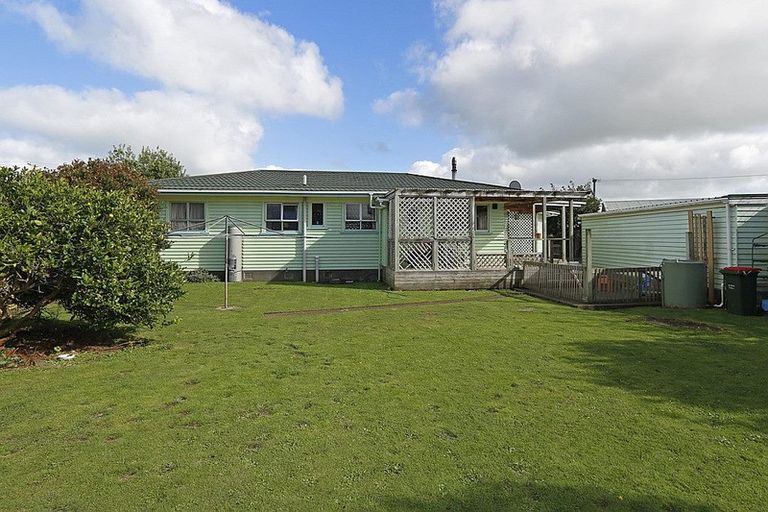 Photo of property in 128 Waihi Road, Hawera, 4610