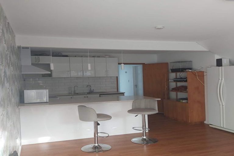 Photo of property in 2/249 Muritai Road, Eastbourne, Lower Hutt, 5013
