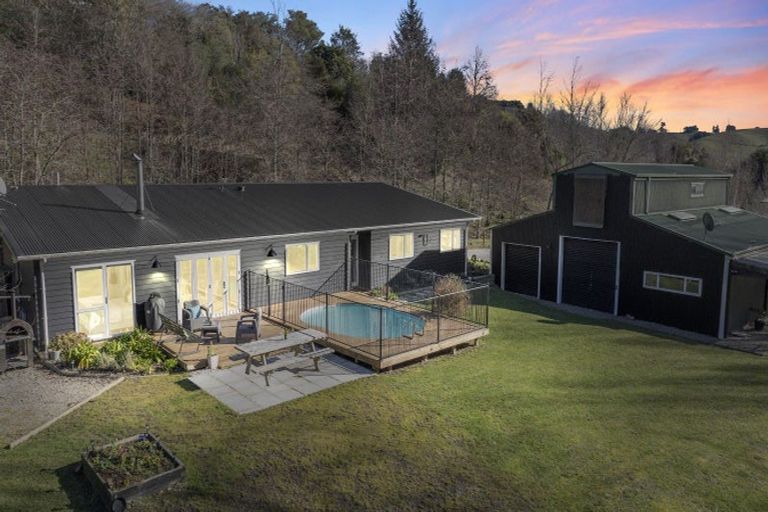 Photo of property in 33a Totara View Road, Wakefield, 7095