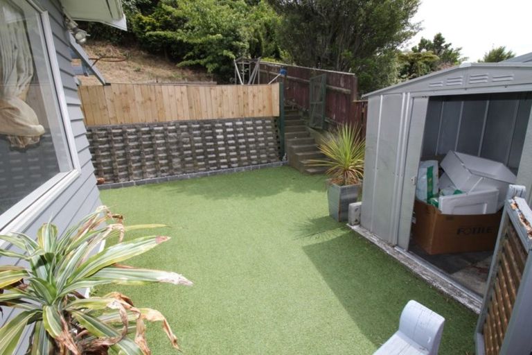 Photo of property in 14 Katarina Grove, Tawa, Wellington, 5028