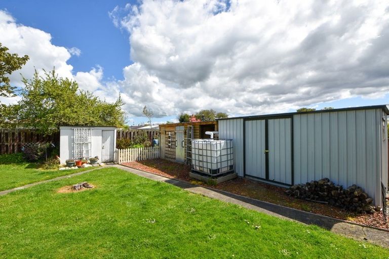 Photo of property in 28 Seddon Street, Carterton, 5713