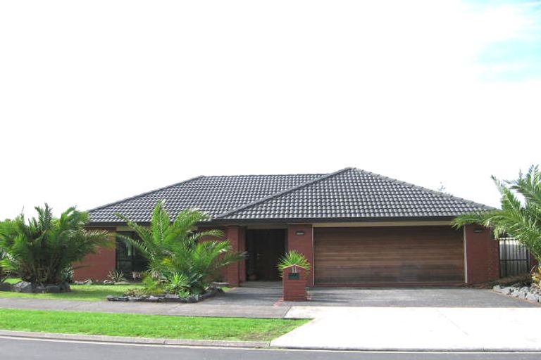 Photo of property in 11 Highfields Terrace, Henderson, Auckland, 0612