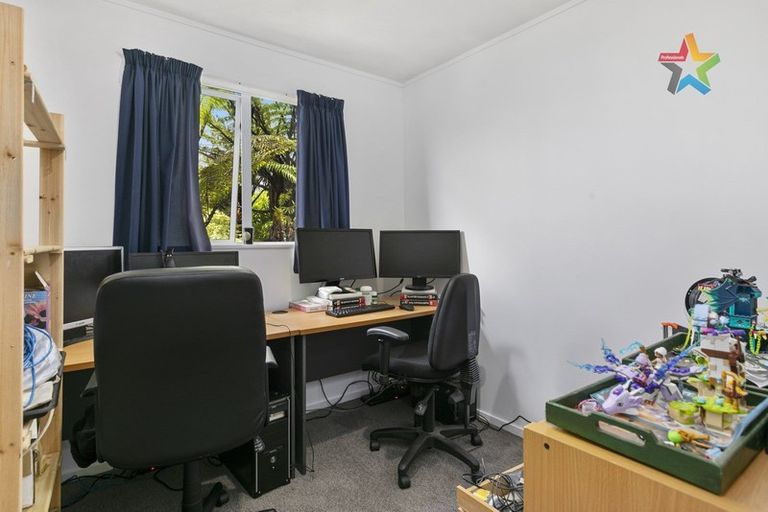 Photo of property in 2/259 Major Drive, Kelson, Lower Hutt, 5010