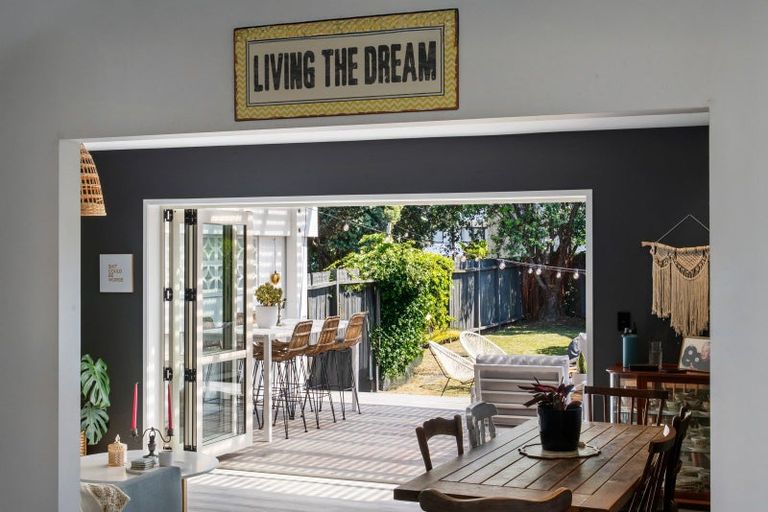 Photo of property in 10 Lee Street, Mount Maunganui, 3116