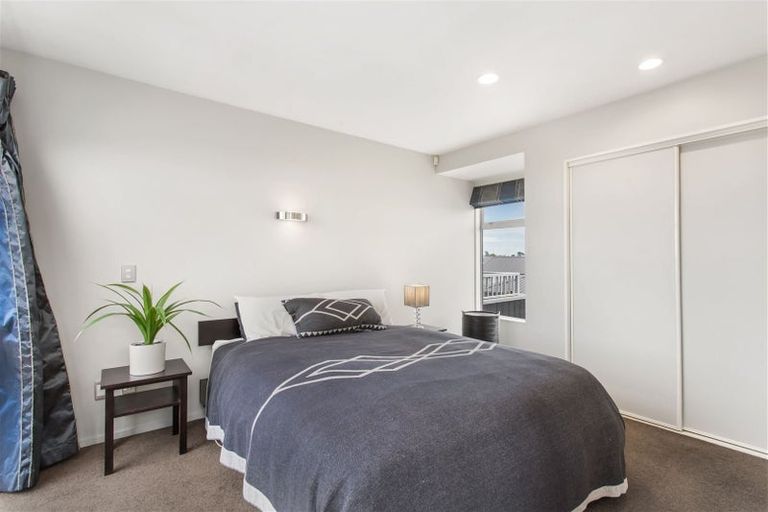 Photo of property in 2/117 Canon Street, Edgeware, Christchurch, 8013