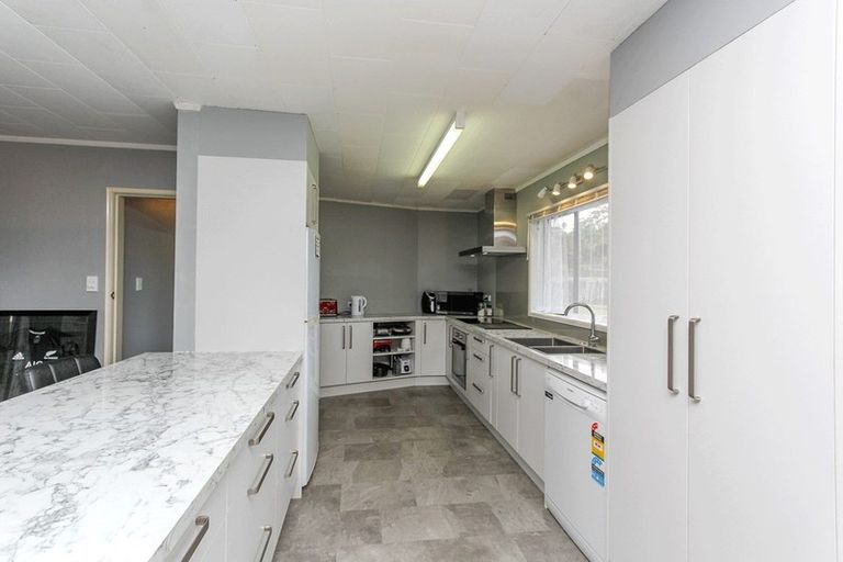 Photo of property in 5 Bronte Place, Whalers Gate, New Plymouth, 4310