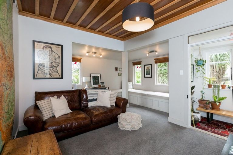 Photo of property in 3 Little Burke Street, Hospital Hill, Napier, 4110