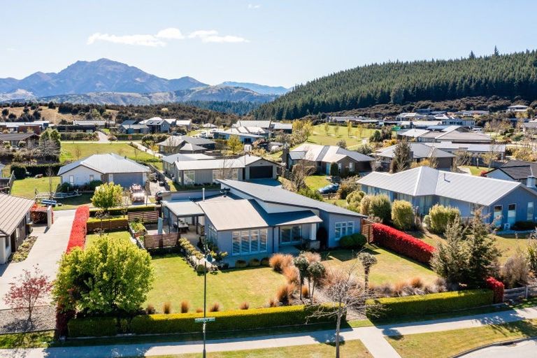 Photo of property in 4 Sunnyside Lane, Wanaka, 9305