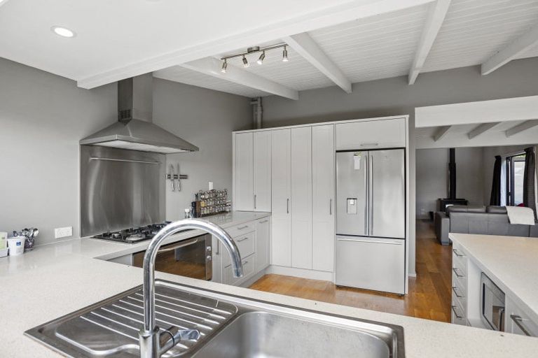 Photo of property in 19 Te Araroa Drive, Paremoremo, Auckland, 0632