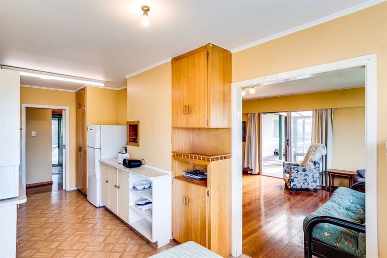 Photo of property in 11 Kauri Street, Taradale, Napier, 4112