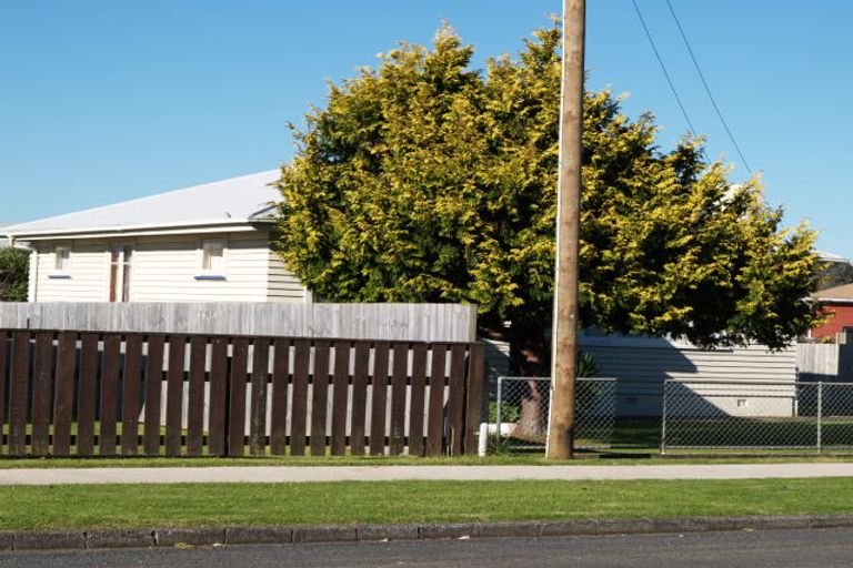 Photo of property in 12 Allen Street, Mangere East, Auckland, 2024